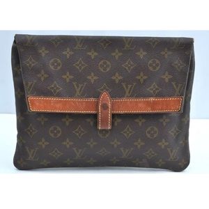 Louis Vuitton Pliante Clutch